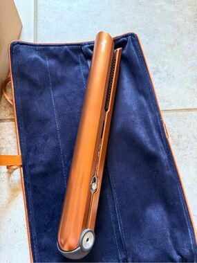 NEW IN BOX Dyson Corrale CORDLESS hair flat iron, copper color
